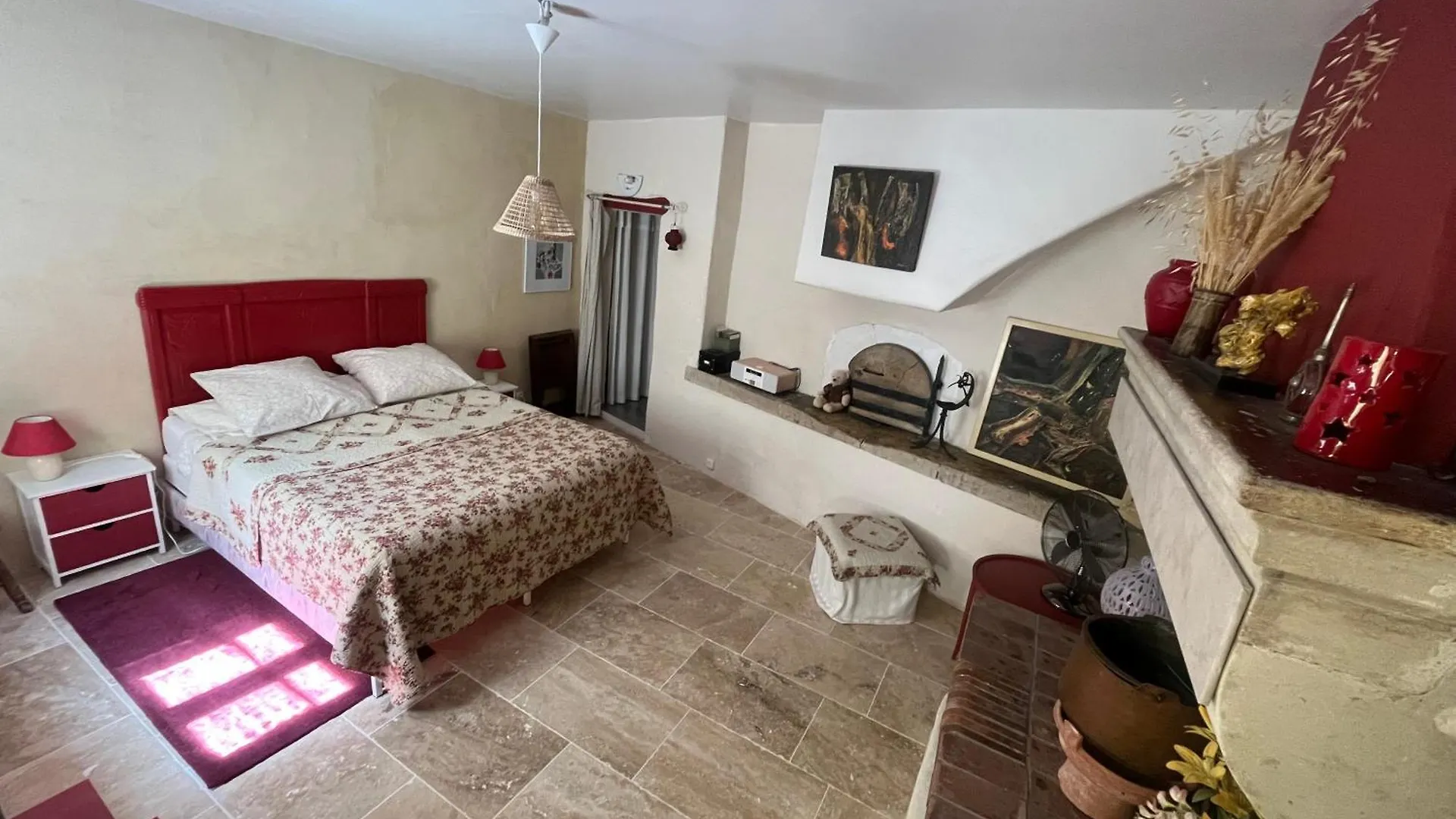 Appartement Complet - Salles Sous Bois 0*, Salles-sous-Bois France